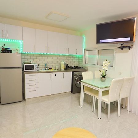 Ferienwohnung דירה יפה סגנון מודרני מרחק של 5 דקות נסיעה מהים Aschkelon Exterior foto